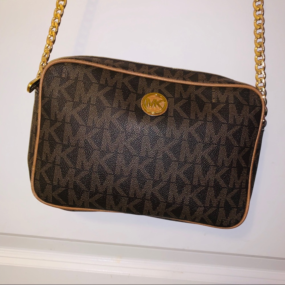 Michael Kors Signature Jet Set Large Crossbody
